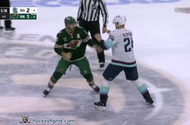 Jamie Oleksiak vs Marcus Foligno | Apr 07, 2026 | Seattle Kraken vs Minnesota Wild