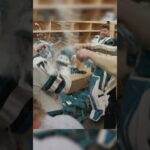 More water for Mack postgame! 💦  #hockey #nhl #macklincelebrini