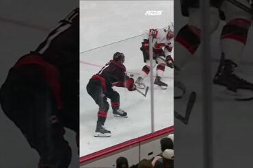 Logan Stankoven marque le premier but des séries éliminatoires!🚨