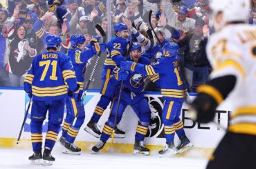 PANDEMONIUM IN BUFFALO! A 3 goal outburst to stun the Bruins in Game 1!