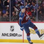 🇨🇿 Necas' 3 points lead Avalanche to Presidents' Trophy clinch! 🏆