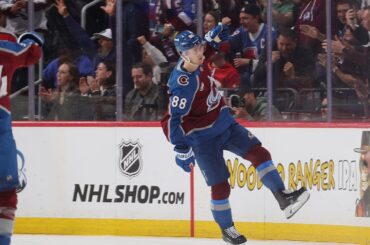 🇨🇿 Necas' 3 points lead Avalanche to Presidents' Trophy clinch! 🏆