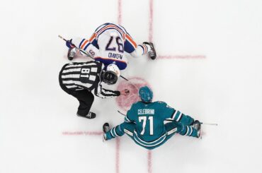 Connor McDavid steals the spotlight with a 5 POINT NIGHT in showdown against Macklin Celebrini!