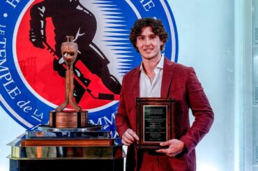 Dom DiVincentiis - Jim Rutherford Trophy / Goaltender of the Year