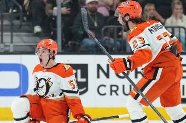 Ducks FORCE OT in Game 5 on Zellweger's late goal!