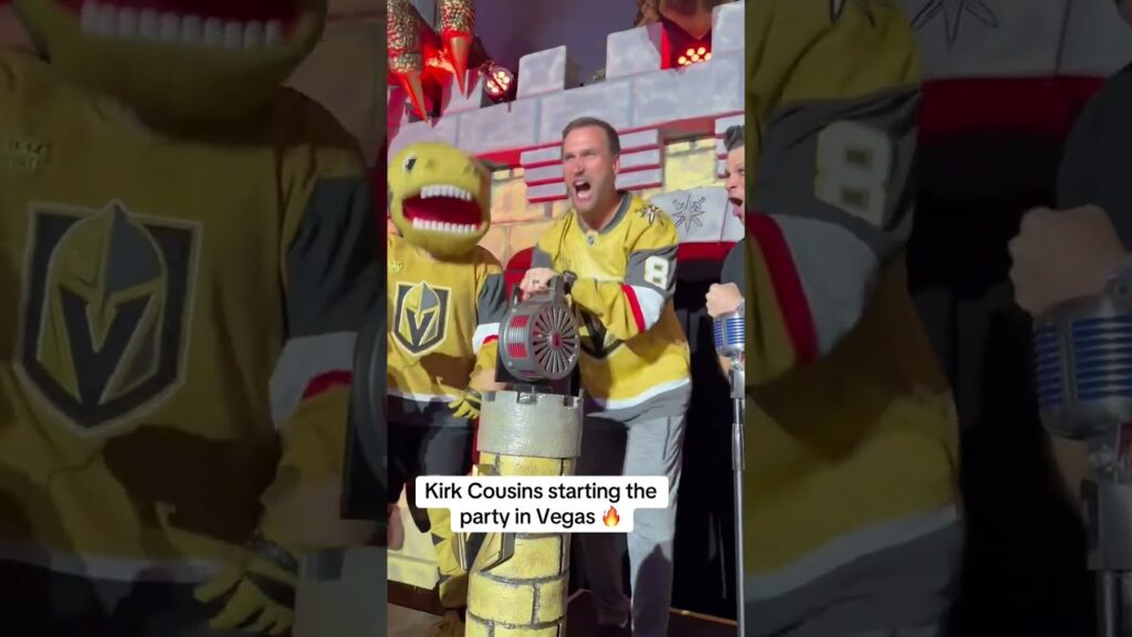 Kirk Cousins making himself at home in Las Vegas (via @VegasGoldenKnights/TT)