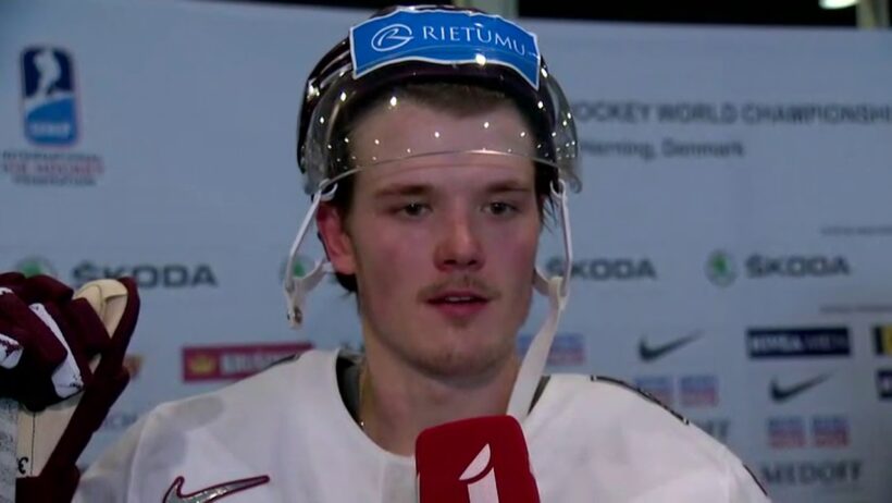 Rūdolfs Balcers un Rihards Bukarts pēc uzvaras pret Dienvidkoreju