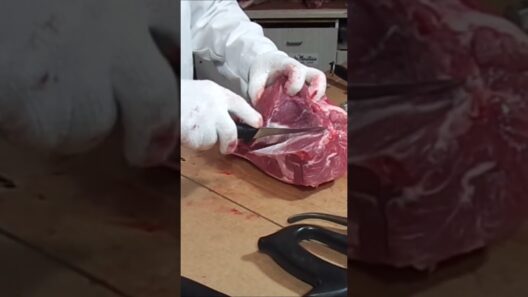 HOW TO DEBONE A PORK BUTT