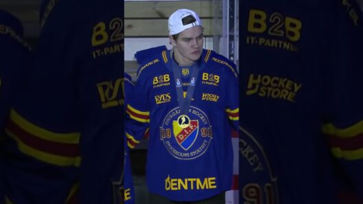 Viggo Björck och Anton Frondell och Victor Eklund hyllas på Hovet i Sverige efter JVM-guld (#Shorts)