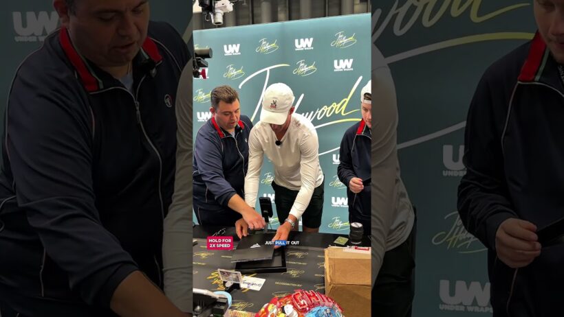2026 Olympic Gold Medalist, Brock Nelson, Doing a Live Break at Fanatics Fest