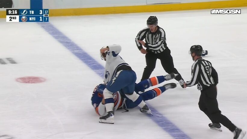 Scott Sabourin Drops 🥊 Gloves 🥊 With Logan Stanley