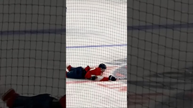 Lars Eller with a great defensive play to stop the rush!