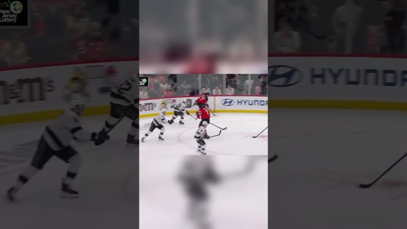 Mantha scores goal against Anton Forsberg LAK@NJD